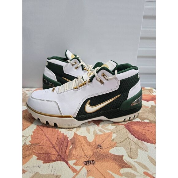 Nike Air Zoom Generation 1 Lebron Men's Size 11 SVSM WHITE GOLD DUST AO2367-100 - Picture 1 of 7